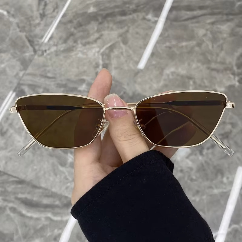 女性用ファッションキャットアイサングラス クラシックな反射防 - Sunglasses Cat Eye のレビューと価格